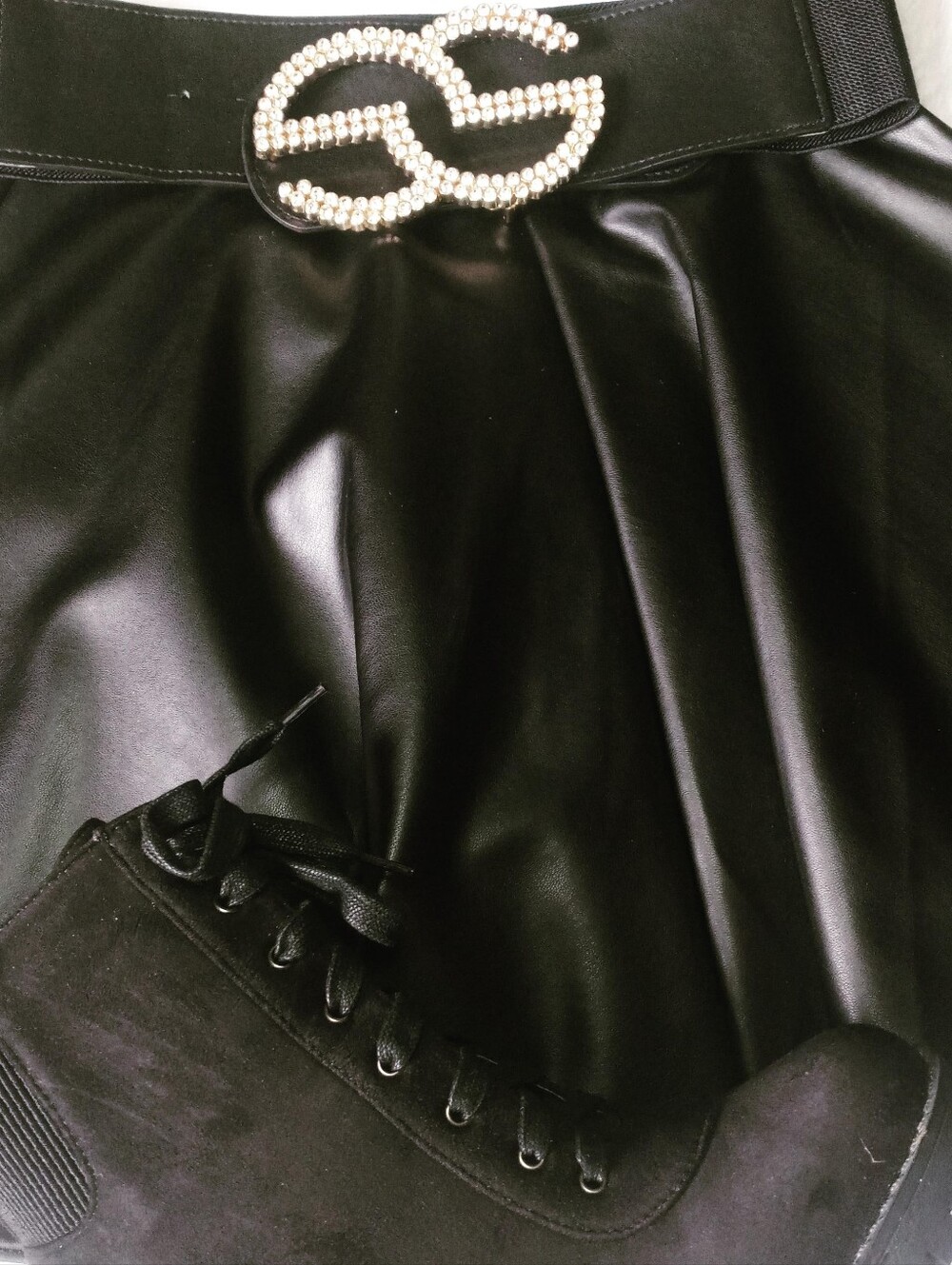 PU leather skater skirt, 17' L, zipper closure, soft Inner lining, all seasons - Picture 3 of 6